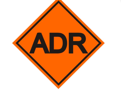 Transporte ADR: Garantizando la Seguridad en la Logística de Mercancías Peligrosas